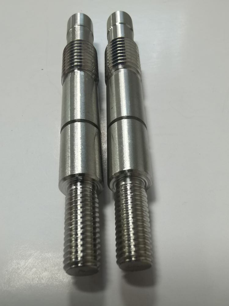 Very big rate of length against diameter shaft with outer screw